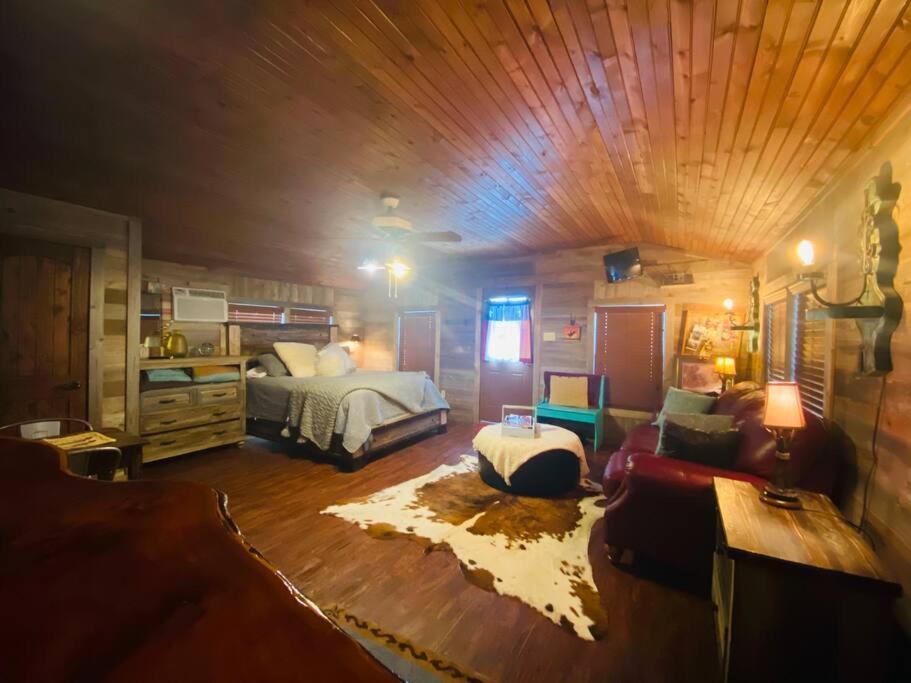 8Th St. Cowboy Haus I Biker Friendly I River 반데라 외부 사진